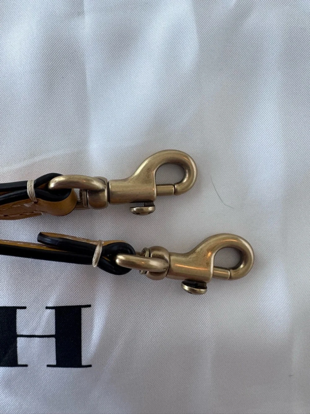 Coach Pebbled Leather Tote in Mustard Gold with two detachable shoulder straps - Picture 9 of 16